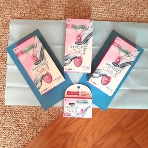 Schick Hydro Silk 3 Razor Bundle